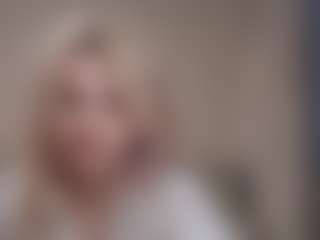 Flora's Live Sex Cam Show