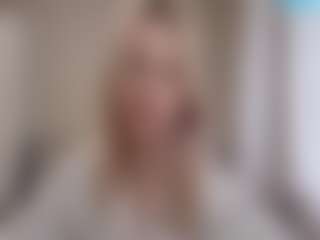 Live cam show with Flora - Thin on Mixed Magazine Live