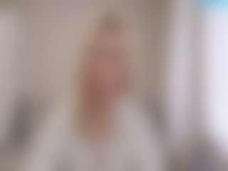 Live cam show with Flora - Normal on Mixed Magazine Live