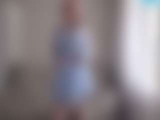 Live cam show with Flora - Normal on Camsoda Late Night