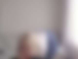 Flora's Live Sex Cam Show