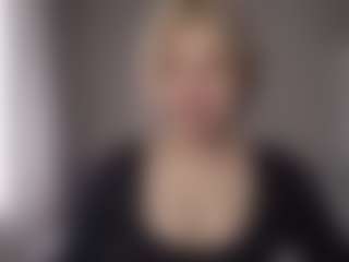 Flora's Live Sex Cam Show