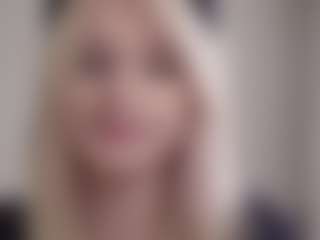 Flora's Live Sex Cam Show