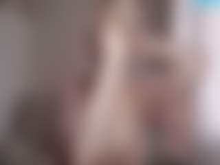 Live cam show with Flora - Thin on Camsoda