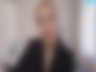 Live cam show with Flora - Upskirt on thefappeningchat.com