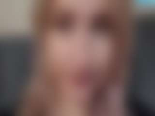 Live cam show with Flora - Upskirt on Camsoda