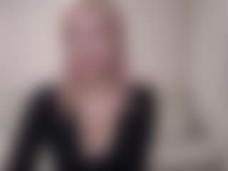 Flora's Live Sex Cam Show