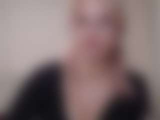 Flora's Live Sex Cam Show
