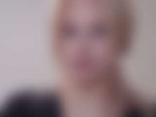 Flora's Live Sex Cam Show