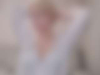 Show Live Sex Cam Flora