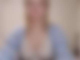 Flora's Live Sex Cam Show