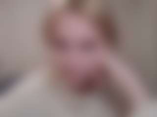 Live cam show with Flora - Normal on thefappeningchat.com