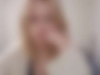 Live cam show with Flora - Moaning on TottyGirls