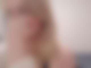 Flora's Live Sex Cam Show