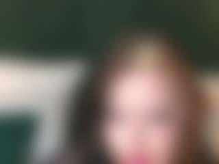 Live-Cam-Show mit KittyNuarr - Smoking auf Camsoda