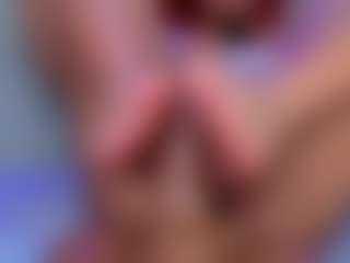 Live cam show with lara-curly - Lovense Petite on AdultVida.com
