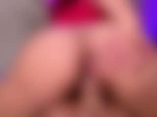 lara-curly's Live Sex Cam Show