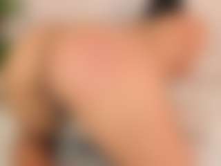 Live cam show with lily-roussee - Fingering on StripNow