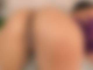 Live cam show with lily-roussee - Handjob on CamwithHer