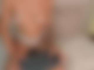 Live cam show with lily-roussee - Ebony on CSO-WL | colombia