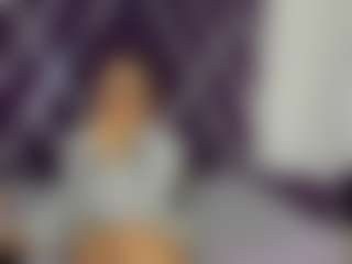 Live cam show with Lunaviceht - Bedroom on https://playwithruby.com