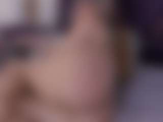 Live cam show with Lunaviceht - Blonde Hair on Gym Cam Girls