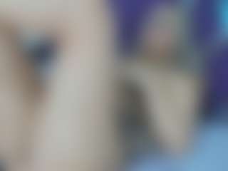 Live cam show with Lunaviceht - Tease on Soda Cam