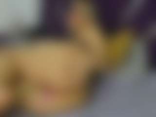 Live cam show with Lunaviceht - Body Massage on Gym Cam Girls