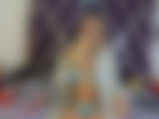 Live cam show with Lunaviceht - Body Massage on Dolls Live