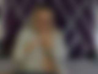 Spettacolo in cam dal vivo con Lunaviceht - Sexting Curvy su Camsoda