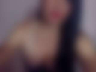 Live cam show with Melany Lewis - Average on Fling VIP Chat