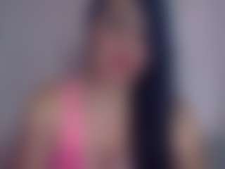 Live cam show with Melany Lewis - Camel Toe on CamClone