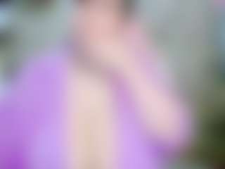 Live cam show with MirrorWhisper - Green Eyes on Mixed Magazine Live