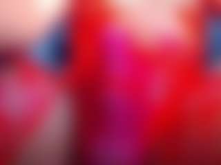 Live cam show with Ebony-DickTS - Brown Eyes on Cam Slut