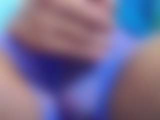 Live cam show with Ebony-DickTS - Brown Eyes on Camsoda