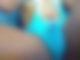 Live cam show with Ebony-DickTS - Orgasm on studioflirtlive.com