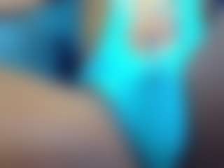 Live cam show with Ebony-DickTS - Average on makecum.org
