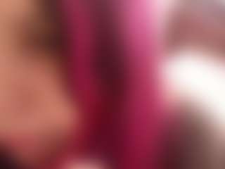 Live cam show with TreasaHotze - Twerk on SinfulBabes