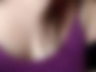 Live cam show with TreasaHotze - Facial Piercings on CamwithHer