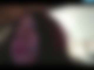 Live cam show with TreasaHotze - Facial on AdultVida.com