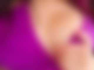 Live cam show with TreasaHotze - Normal on Camsoda