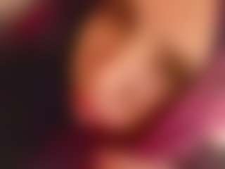 Live cam show with TreasaHotze - Facial Piercings on TeamSkeetLive