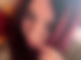 Live cam show with TreasaHotze - Smoking on Camsoda