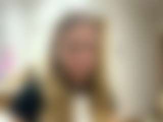Live cam show with KaY - Blonde Hair Curvy on WildCum