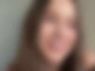 Thea's Live Sex Cam Show