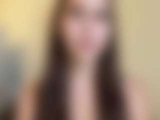 Live cam show with Thea - Gagging on SinfulBabes