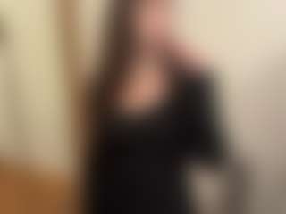 Live cam show with Thea - Teen (18+) on TeamSkeetLive