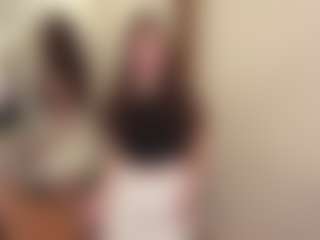 Live cam show with Thea - Gagging on Camsoda
