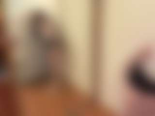 Live cam show with Thea - Flashing on sexytreat.net