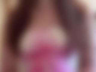 Live cam show with Thea - Camel Toe on Camsoda